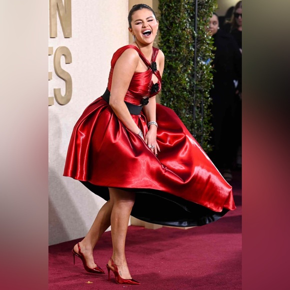 Selena Gomez LIFE SIZE Cardboard Cutout with FREE Shipping